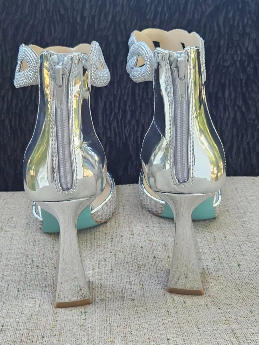 Betsey Johnson Women Pump Sandal Silver RHINESTONE Bridal Heel Shoe Size 8.5M - Picture 9 of 13